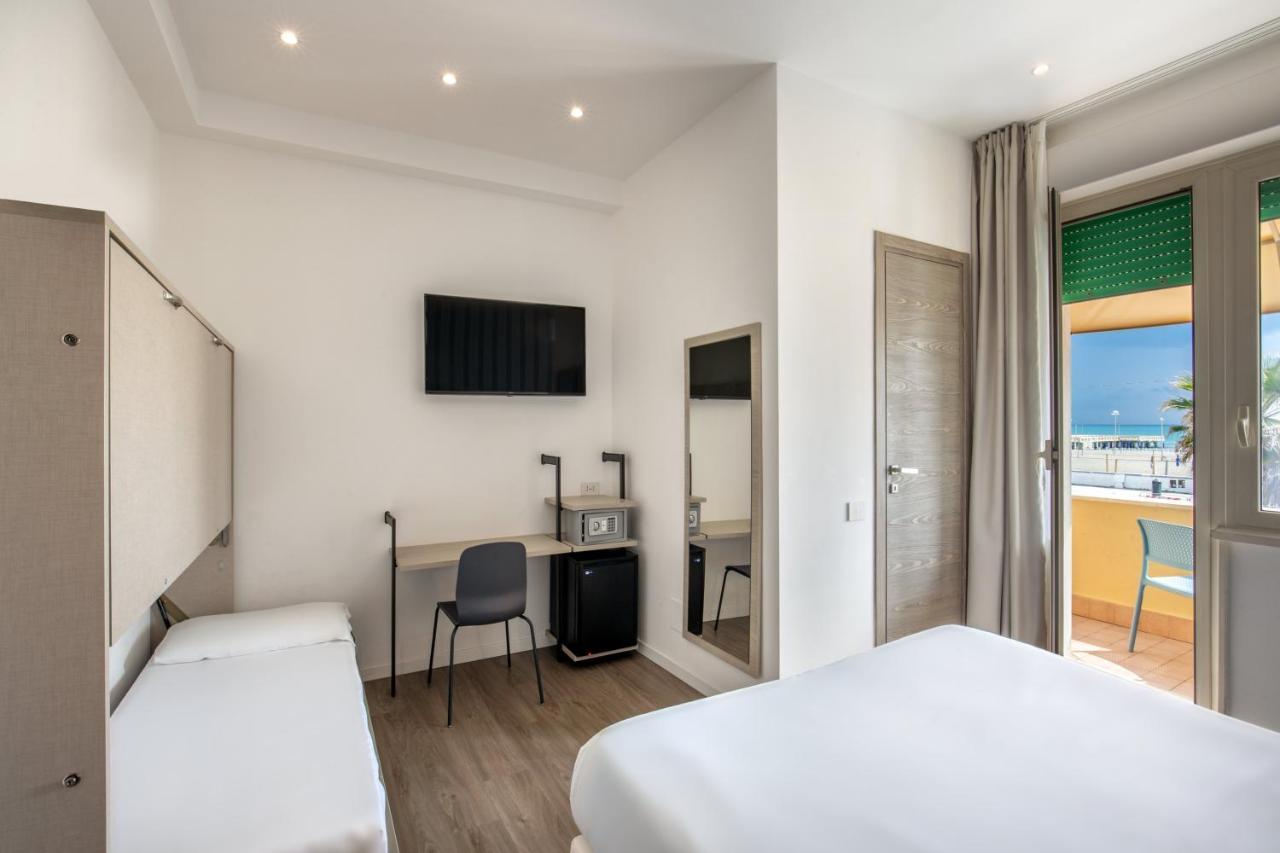 Hotel La Scaletta Lido di Ostia Esterno foto
