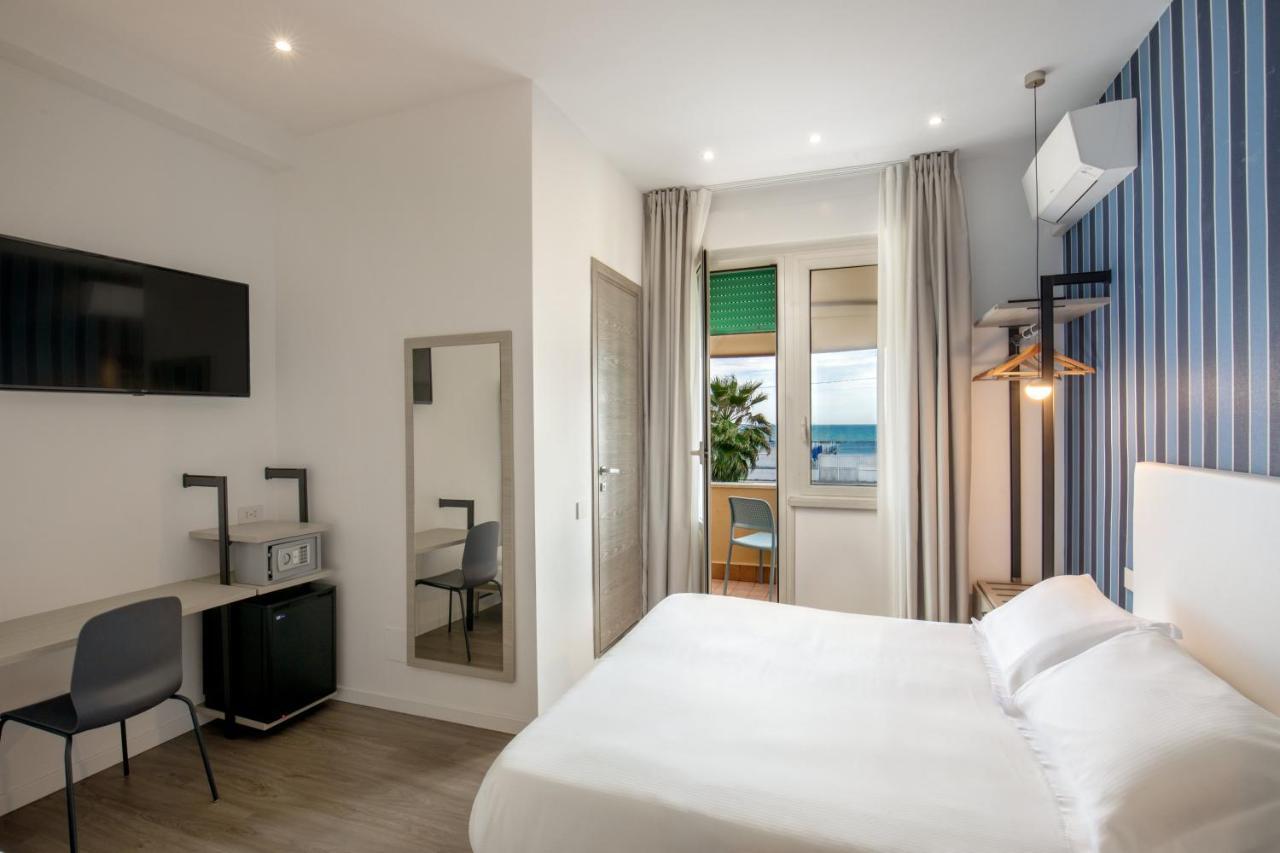 Hotel La Scaletta Lido di Ostia Esterno foto