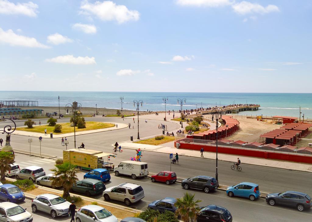 Hotel La Scaletta Lido di Ostia Esterno foto