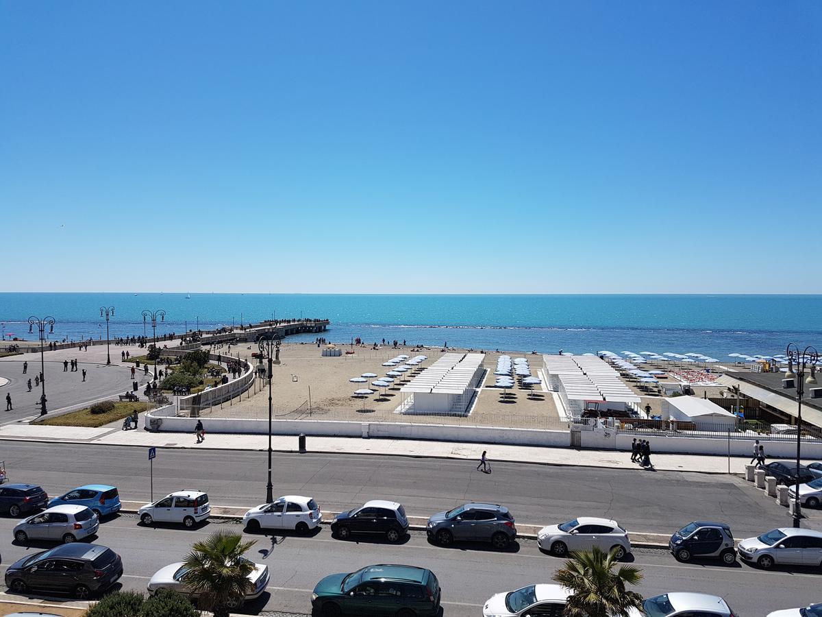 Hotel La Scaletta Lido di Ostia Esterno foto